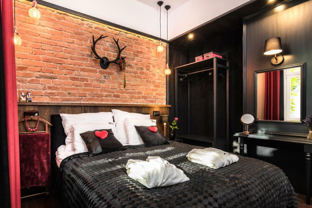 Wooden Horse - New Apartment - Old Town Краков Экстерьер фото