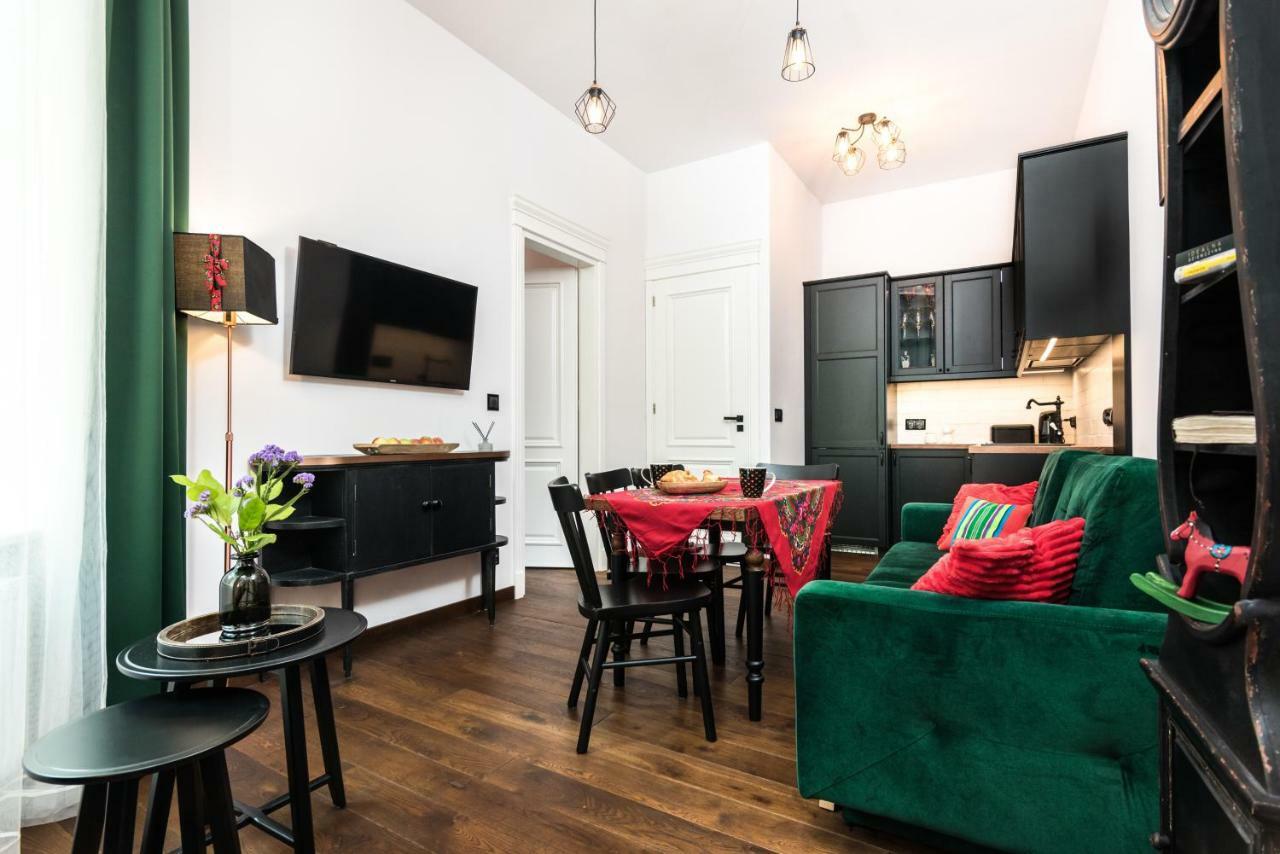 Wooden Horse - New Apartment - Old Town Краков Экстерьер фото